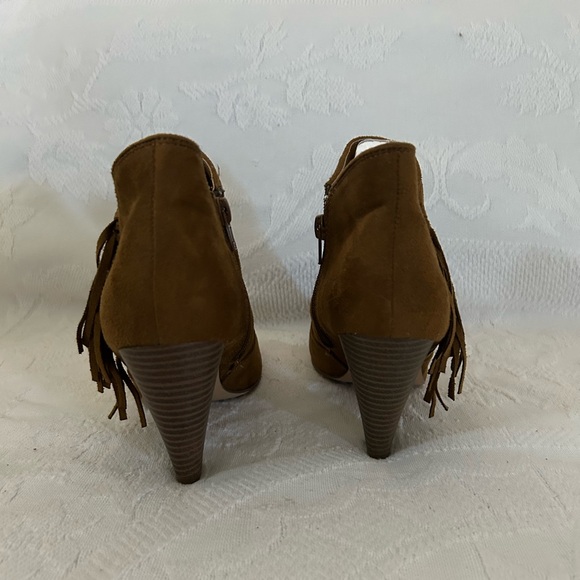 NWOT: Indigo rd. Open Toe Suede 4" Heel Boot with Fringe - Picture 4 of 5